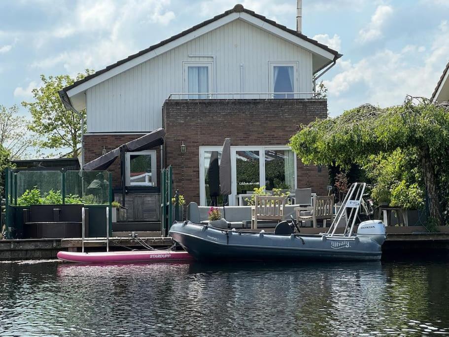 Casa de Férias Aan Het Water Vinkeveen